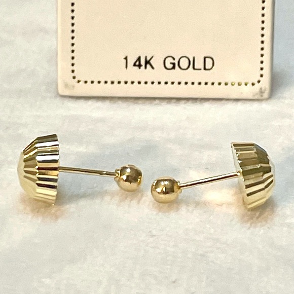 Solid Yellow Gold 14 Karat Half Moon Diamond Cut Stud 8mm mm Earring - Picture 4 of 6